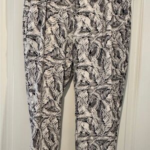 Banana Republic Black and White Leaf Print Cropped Pants